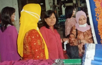 Bazar kain katun rayon dengan jual harga discount