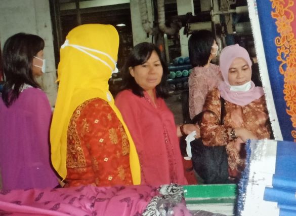 Bazar kain katun rayon dengan jual harga discount