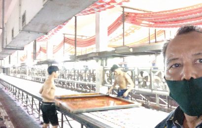 Proses handprint di kain rayon